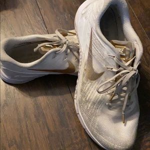 Nike Metcon 3 White/Gold Size 7.5